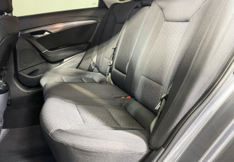 Подержанный автомобиль Hyundai i40 Sedan 2016 года (10 фото)