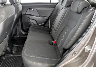 Подержанный автомобиль Kia Sportage 2011 года (12 фото)