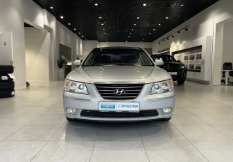 Подержанный автомобиль Hyundai Sonata 2008 года (2 фото)