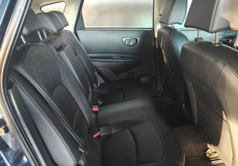 Подержанный автомобиль Nissan Qashqai 2008 года (17 фото)