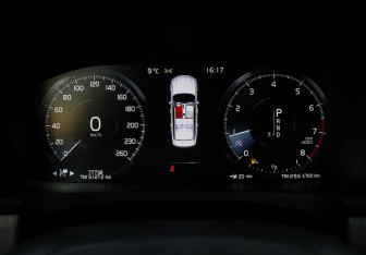 Подержанный автомобиль Volvo S90 2021 года (23 фото)