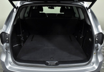 Подержанный автомобиль Toyota Highlander 2014 года (18 фото)