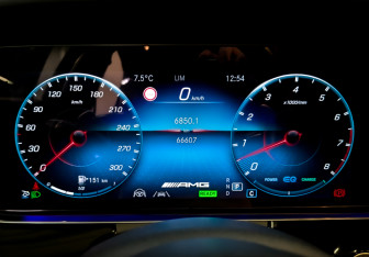 Подержанный автомобиль Mercedes-Benz AMG GT Liftback 2021 года (13 фото)