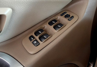 Подержанный автомобиль Volvo XC90 2012 года (15 фото)