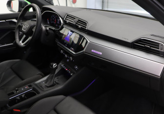 Подержанный автомобиль Audi Q3 Sportback 2022 года (35 фото)