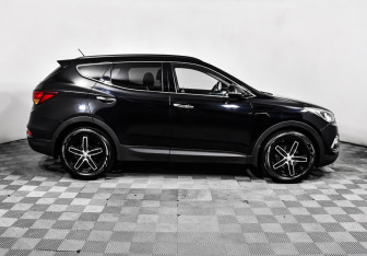 Подержанный автомобиль Hyundai Santa Fe 2016 года (4 фото)