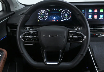 Подержанный автомобиль Omoda C5 2023 года (10 фото)