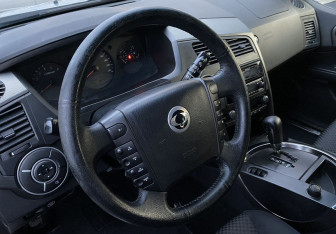 Подержанный автомобиль SsangYong Kyron 2009 года (13 фото)