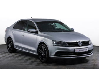 Подержанный автомобиль Volkswagen Jetta Sedan 2015 года (3 фото)