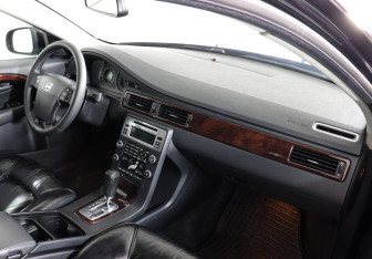 Подержанный автомобиль Volvo S80 2008 года (10 фото)