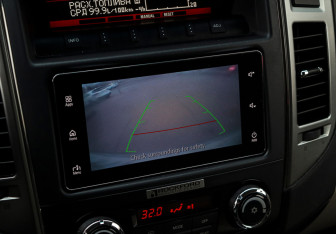 Подержанный автомобиль Mitsubishi Pajero 2020 года (20 фото)