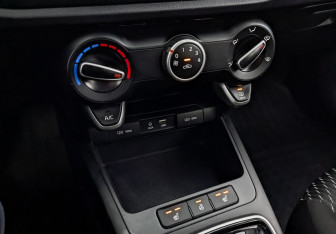 Подержанный автомобиль Kia Rio Sedan 2020 года (26 фото)