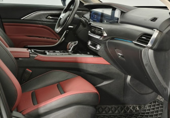 Подержанный автомобиль FAW Bestune T77 2022 года (9 фото)