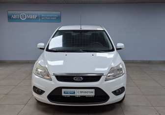 Подержанный автомобиль Ford Focus Sedan 2011 года (2 фото)