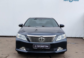 Подержанный автомобиль Toyota Camry Sedan 2013 года (2 фото)