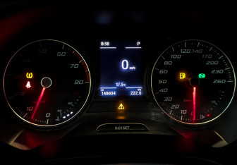 Подержанный автомобиль SEAT Leon Hatchback 2013 года (13 фото)