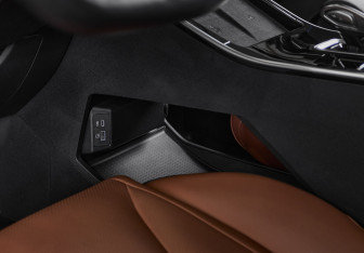 Подержанный автомобиль Omoda C5 2023 года (14 фото)