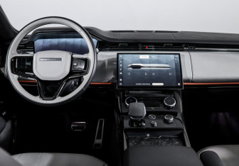 Подержанный автомобиль Land Rover Range Rover Sport 2022 года (12 фото)