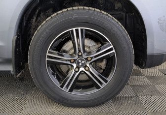 Подержанный автомобиль Mitsubishi ASX 2014 года (12 фото)