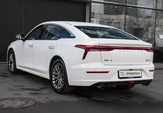 Подержанный автомобиль FAW Bestune B70 2023 года (6 фото)