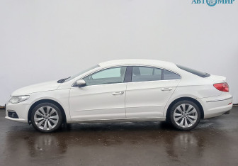 Подержанный автомобиль Volkswagen Passat CC 2011 года (8 фото)