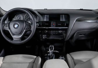 Подержанный автомобиль BMW X4 2014 года (12 фото)