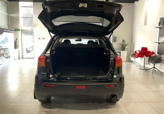 Подержанный автомобиль Mitsubishi ASX 2010 года (7 фото)