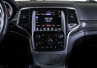 Подержанный автомобиль Jeep Grand Cherokee 2014 года (14 фото)