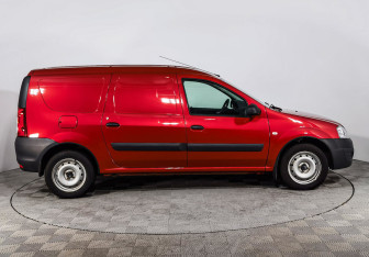 Подержанный автомобиль LADA (ВАЗ) Largus Wagon 2019 года (4 фото)