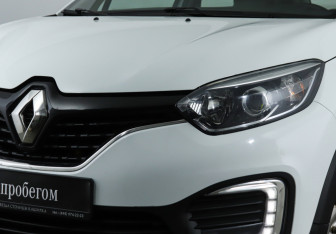 Подержанный автомобиль Renault Kaptur 2017 года (19 фото)