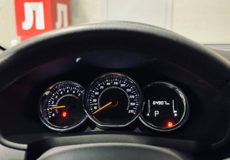 Подержанный автомобиль Renault Sandero 2020 года (10 фото)