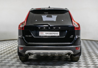 Подержанный автомобиль Volvo XC60 2010 года (6 фото)