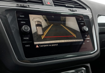 Подержанный автомобиль Volkswagen Tiguan 2017 года (28 фото)