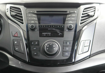 Подержанный автомобиль Hyundai i40 Sedan 2013 года (10 фото)