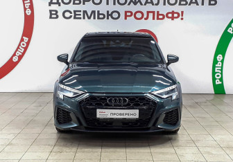 Подержанный автомобиль Audi A3 Hatchback 2021 года (2 фото)