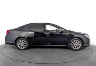 Подержанный автомобиль Toyota Camry Sedan 2014 года (4 фото)