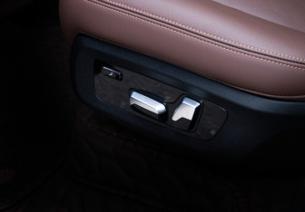 Подержанный автомобиль BMW X7 2020 года (15 фото)