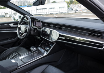 Подержанный автомобиль Audi A6 Sedan 2020 года (16 фото)