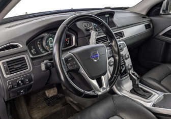Подержанный автомобиль Volvo XC70 2014 года (15 фото)