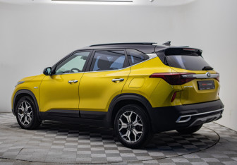 Подержанный автомобиль Kia Seltos 2020 года (3 фото)