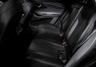 Подержанный автомобиль Exeed RX 2023 года (10 фото)