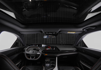 Подержанный автомобиль Changan UNI-V 2024 года (8 фото)