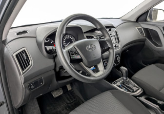 Подержанный автомобиль Hyundai Creta 2017 года (16 фото)