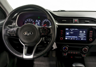 Подержанный автомобиль Kia Rio Hatchback 2020 года (21 фото)