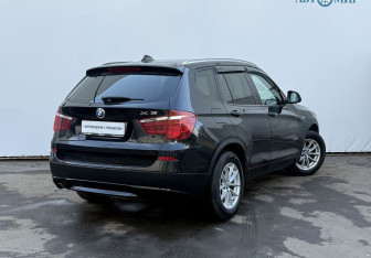 Подержанный автомобиль BMW X3 2011 года (5 фото)