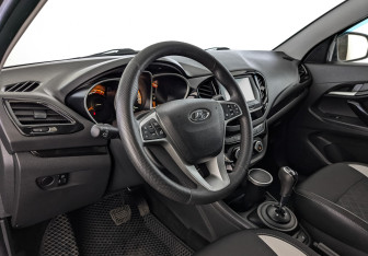 Подержанный автомобиль LADA (ВАЗ) Vesta Wagon 2019 года (15 фото)