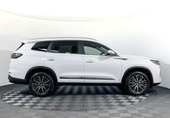 Подержанный автомобиль Chery Tiggo 8 Pro Max 2022 года (4 фото)