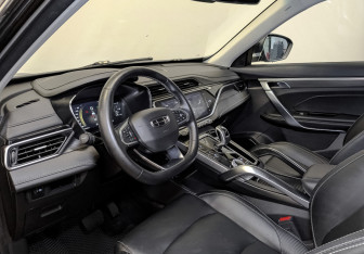 Подержанный автомобиль Geely Atlas Pro 2023 года (15 фото)