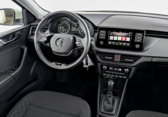 Подержанный автомобиль Skoda Rapid Liftback 2022 года (29 фото)