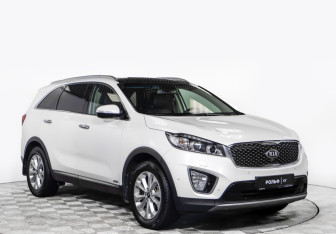 Подержанный автомобиль Kia Sorento 2017 года (2 фото)